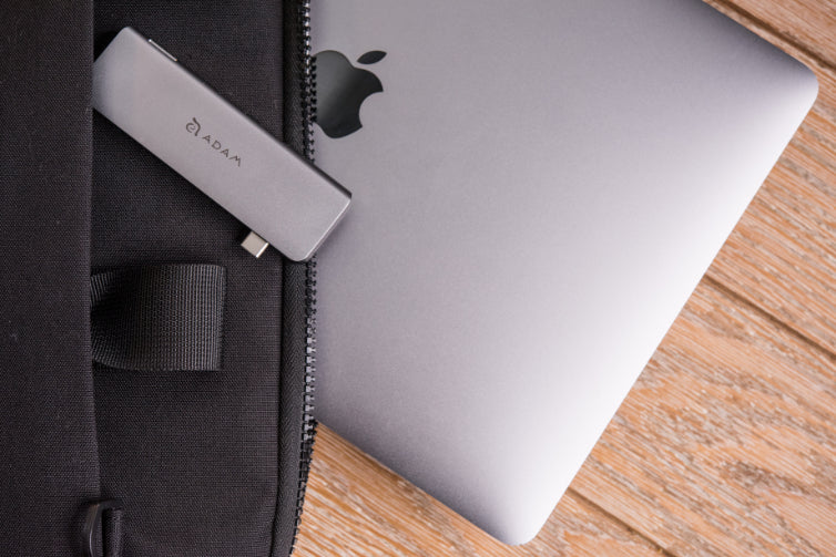 CASA Hub 5E USB-C 5-in-1 Card Reader Hub
