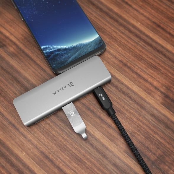 CASA Hub 5E USB-C 5-in-1 Card Reader Hub