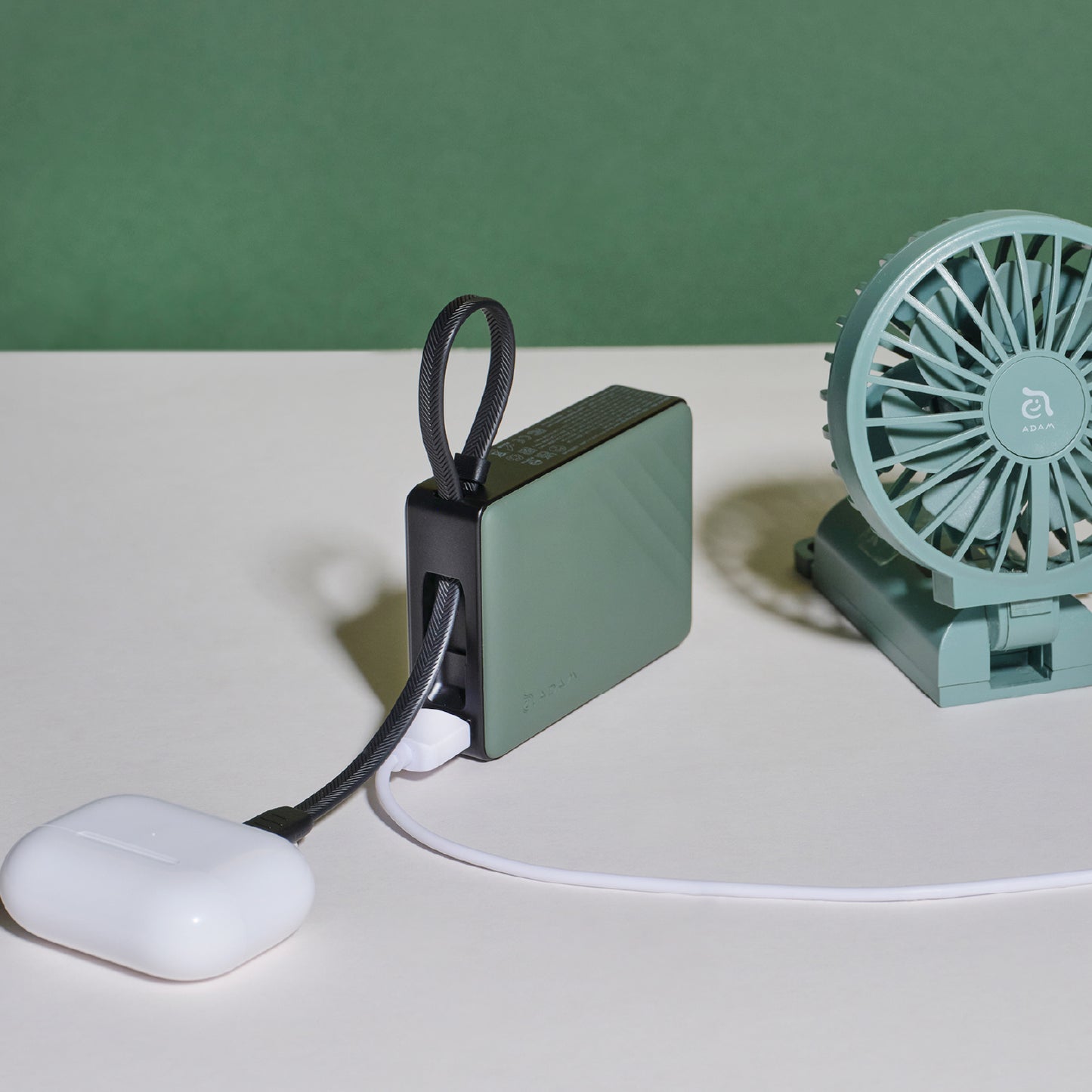 GRAVITY 30W Fast Charging Power Bank with Built-In Cable | 10000 mAh