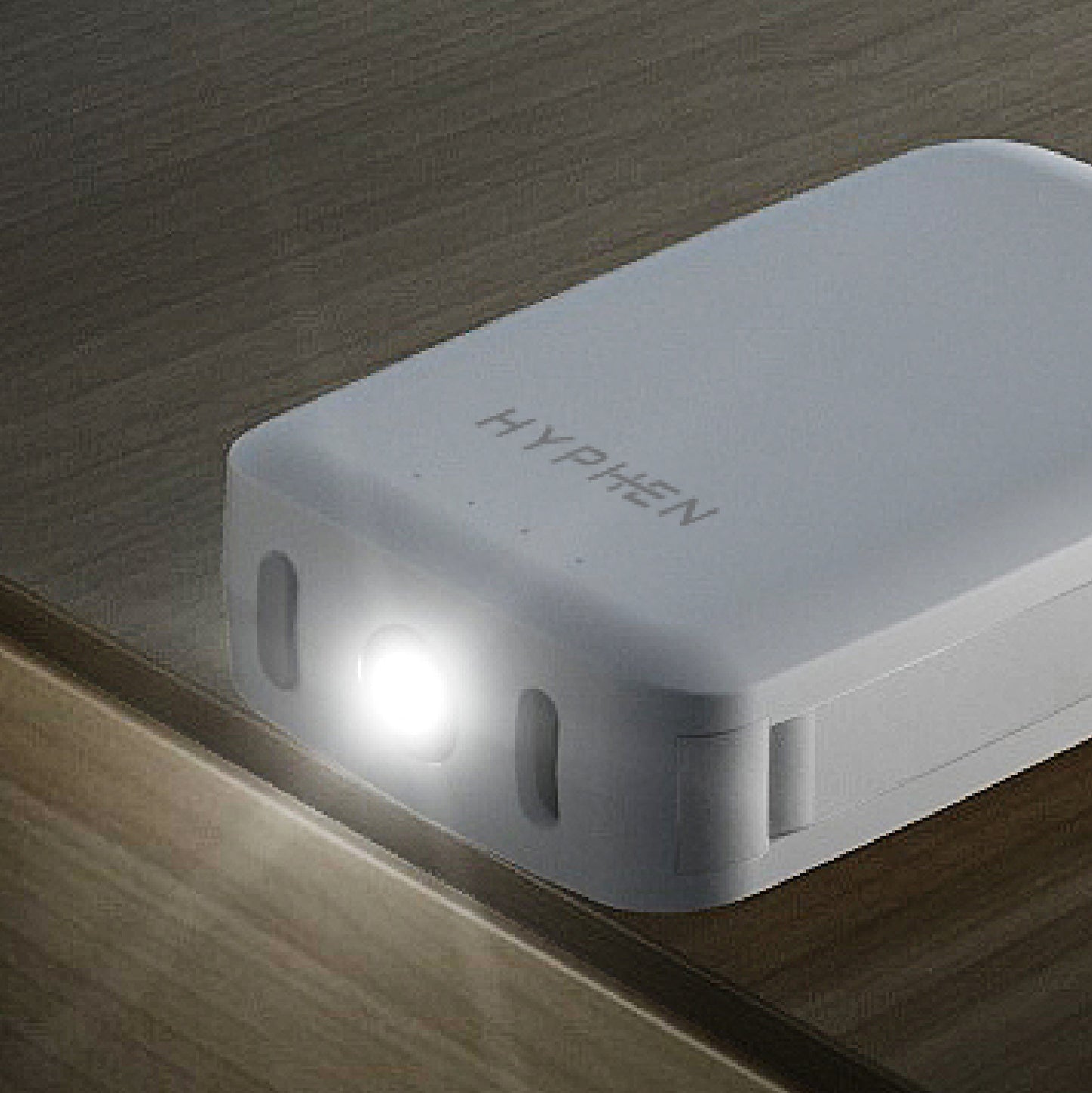 RESCUE KPB100 Keychain Emergency Power Bank | 4000 mAh