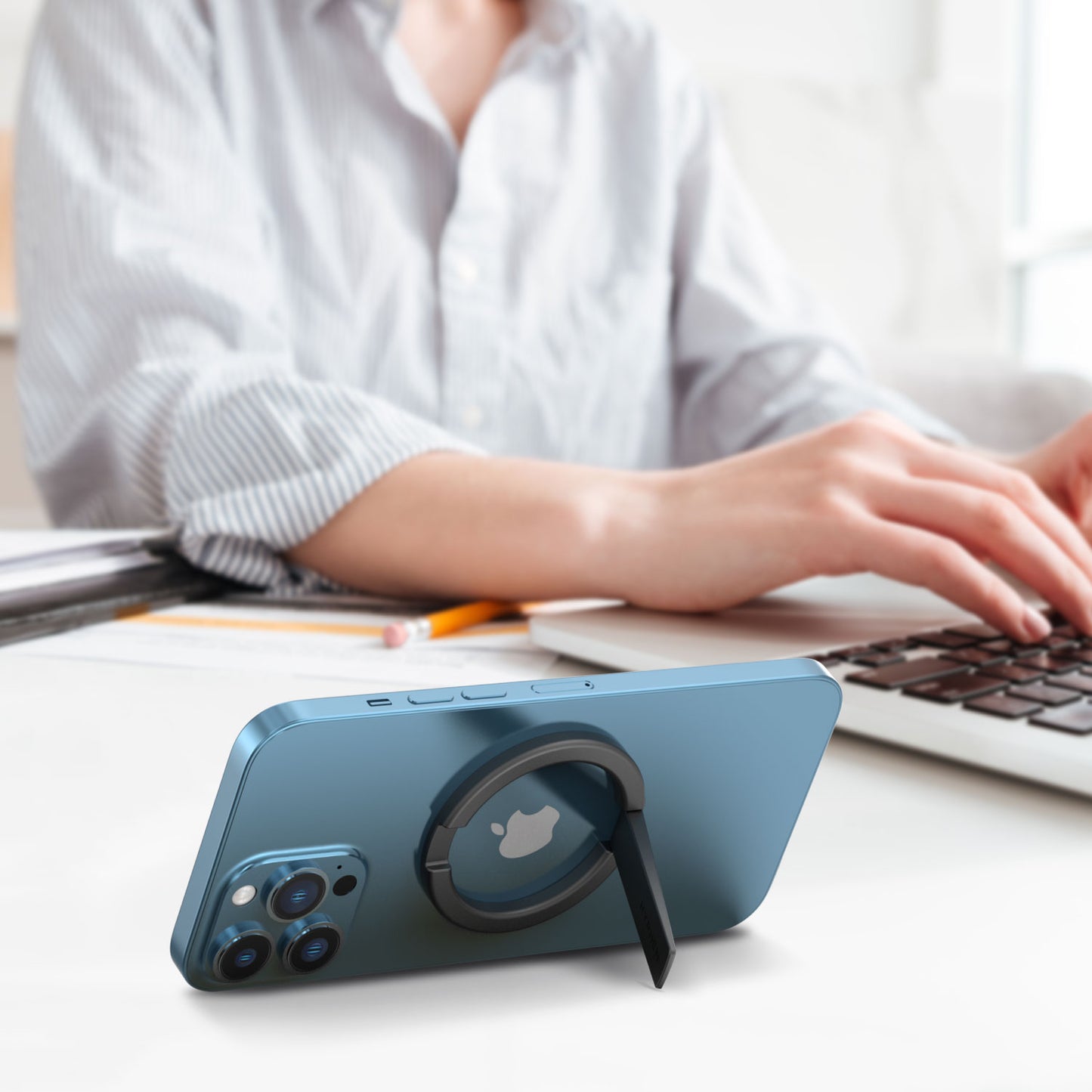 MAGT GRIP Magnetic Phone Stand