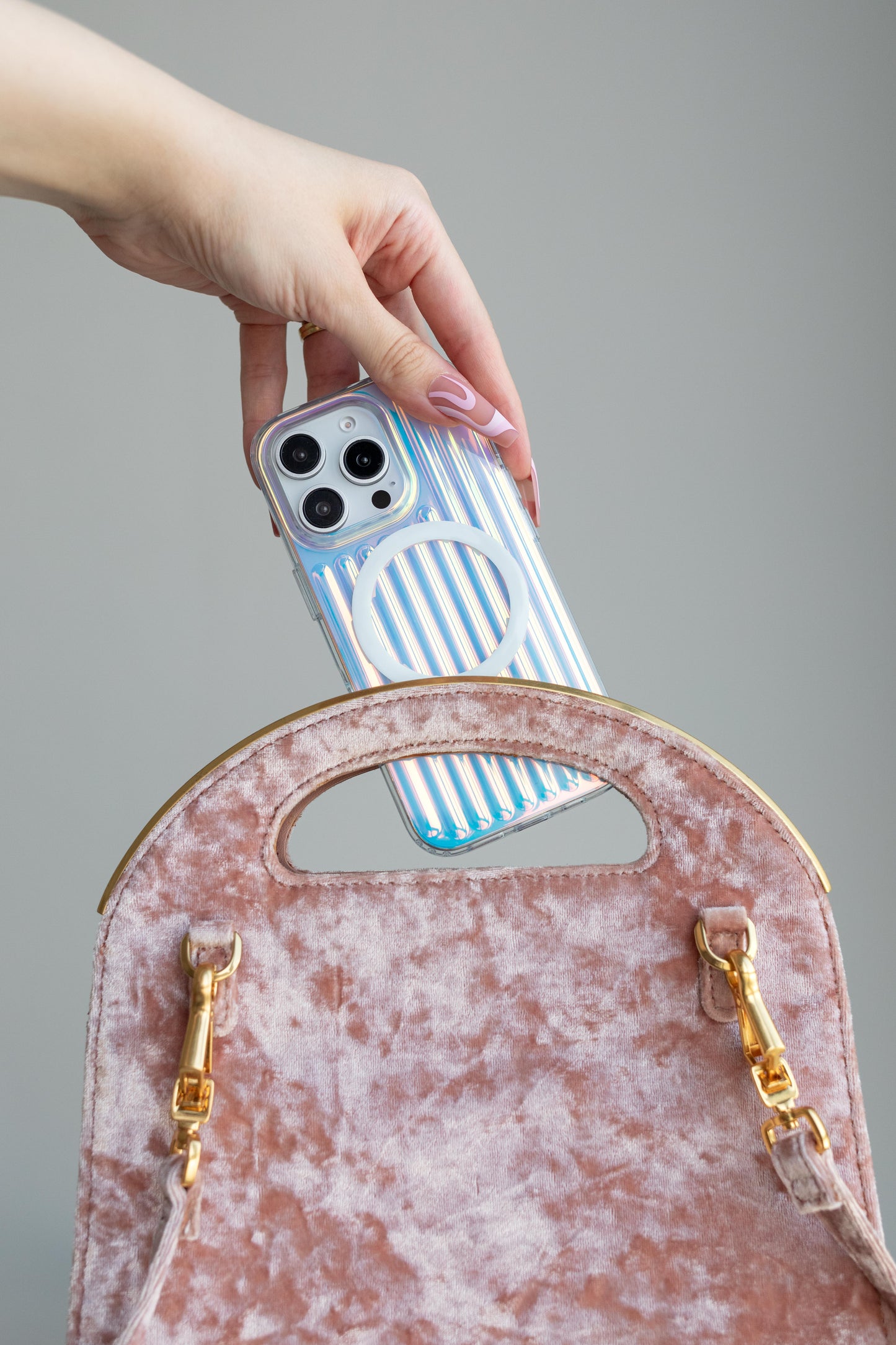 IRIS Float Luminous Case