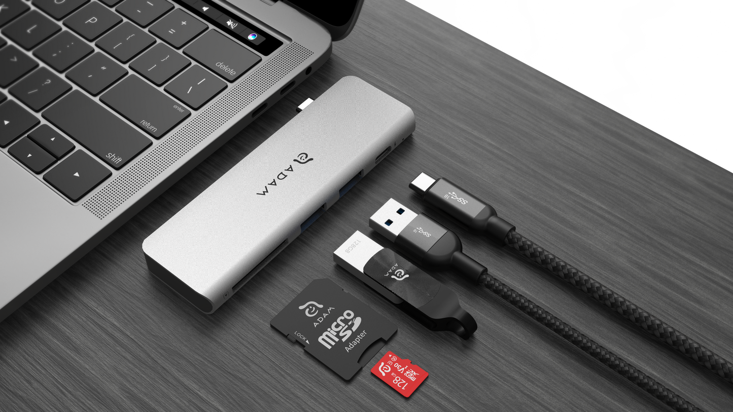 CASA Hub 5E USB-C 5-in-1 Card Reader Hub