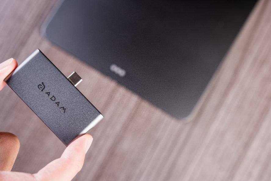 CASA Hub i4 USB-C 4-in-1 Hub