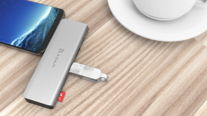CASA Hub 5E USB-C 5-in-1 Card Reader Hub