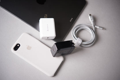 OMNIA T3 Travel Adapter