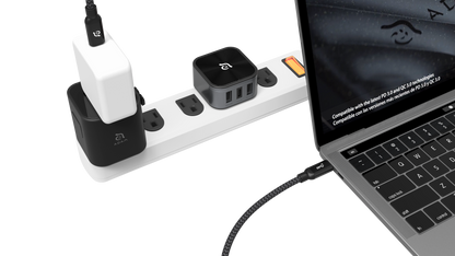 OMNIA T3 Travel Adapter