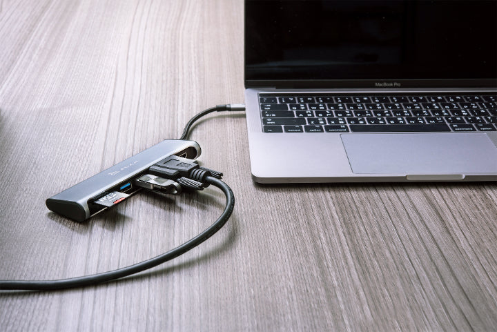 CASA A03 5 Port USB-C Hub with VGA and HDMI